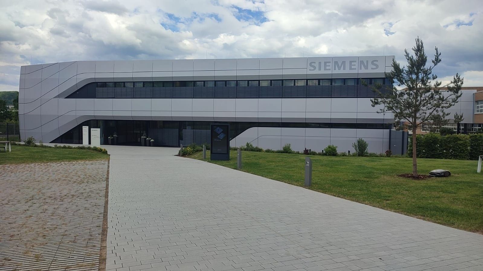 siemens 1.jpg
